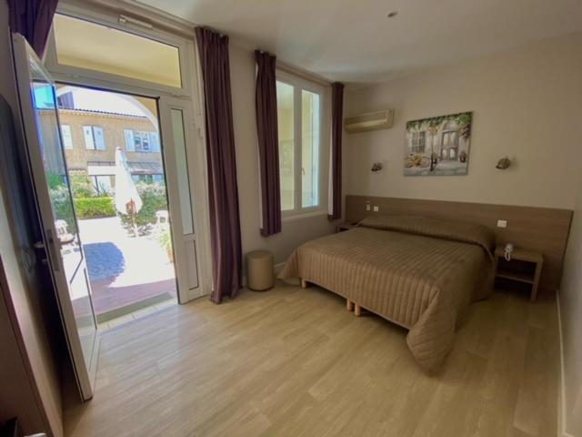 Hotel Beau Rivage Le Lavandou Kültér fotó