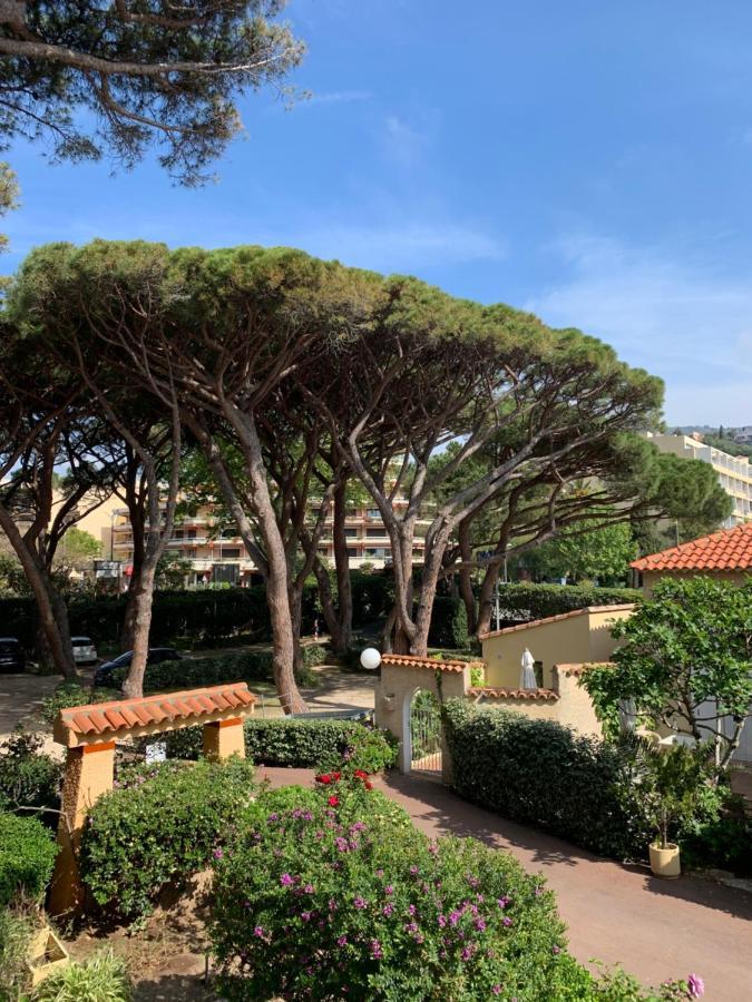 Hotel Beau Rivage Le Lavandou Kültér fotó