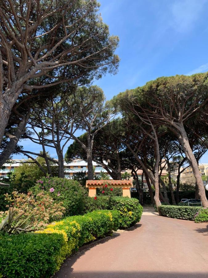 Hotel Beau Rivage Le Lavandou Kültér fotó