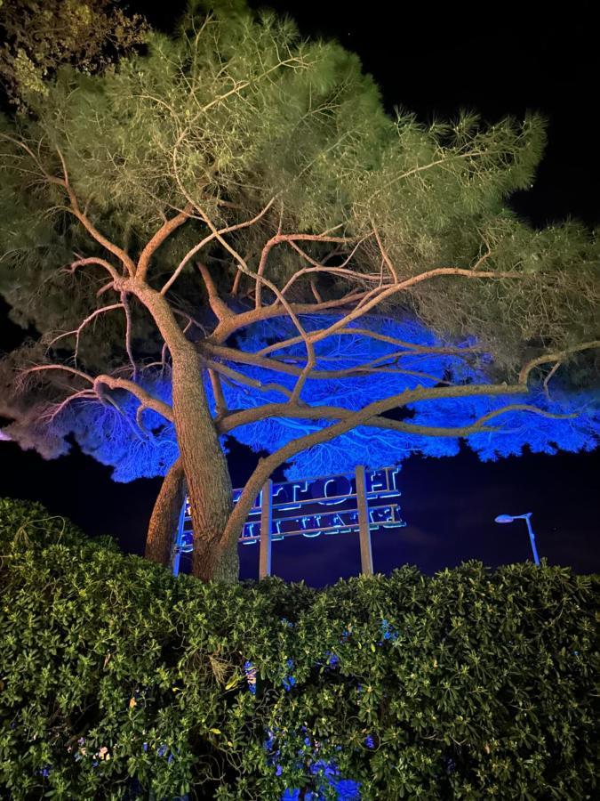Hotel Beau Rivage Le Lavandou Kültér fotó