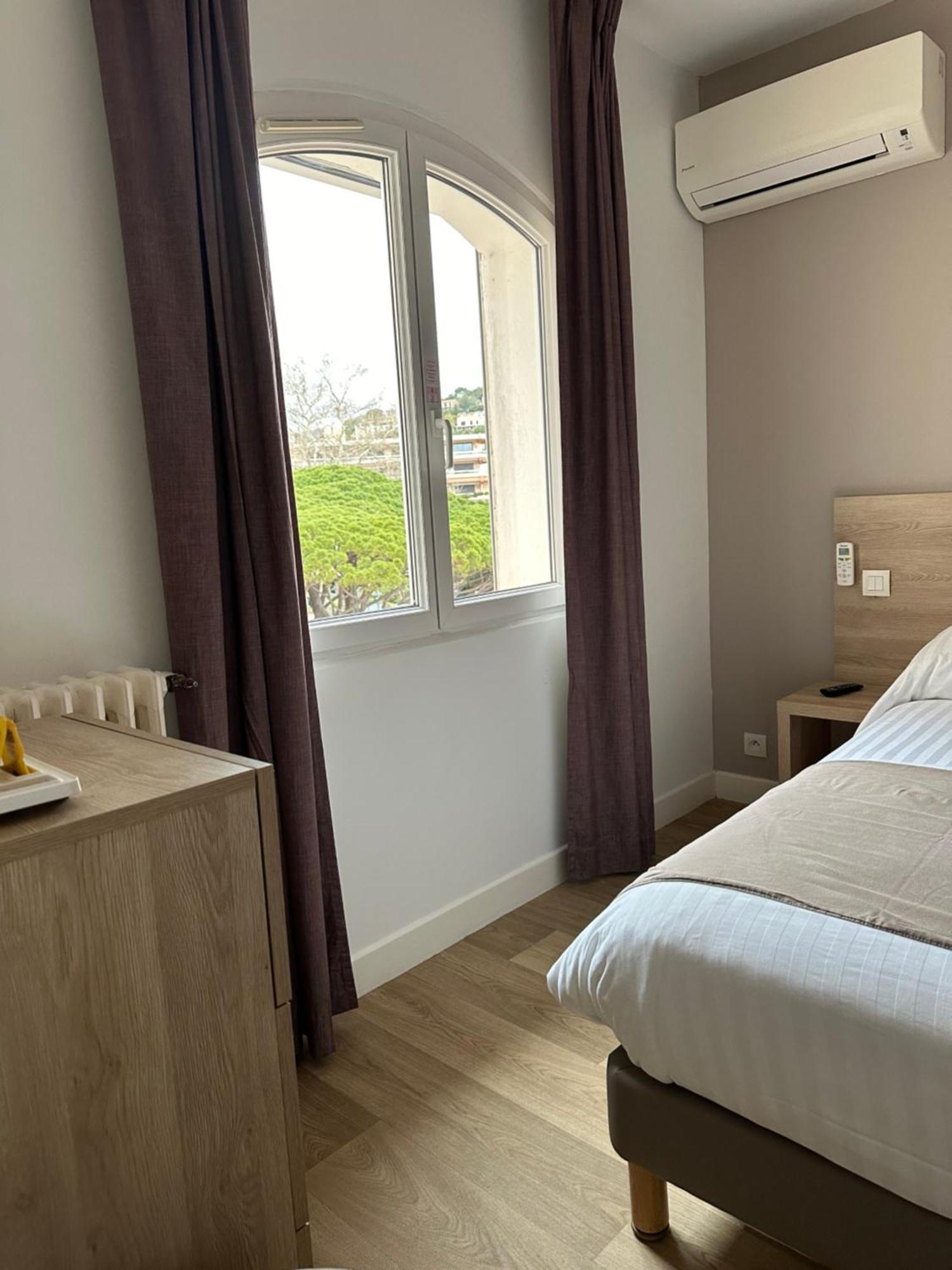 Hotel Beau Rivage Le Lavandou Kültér fotó