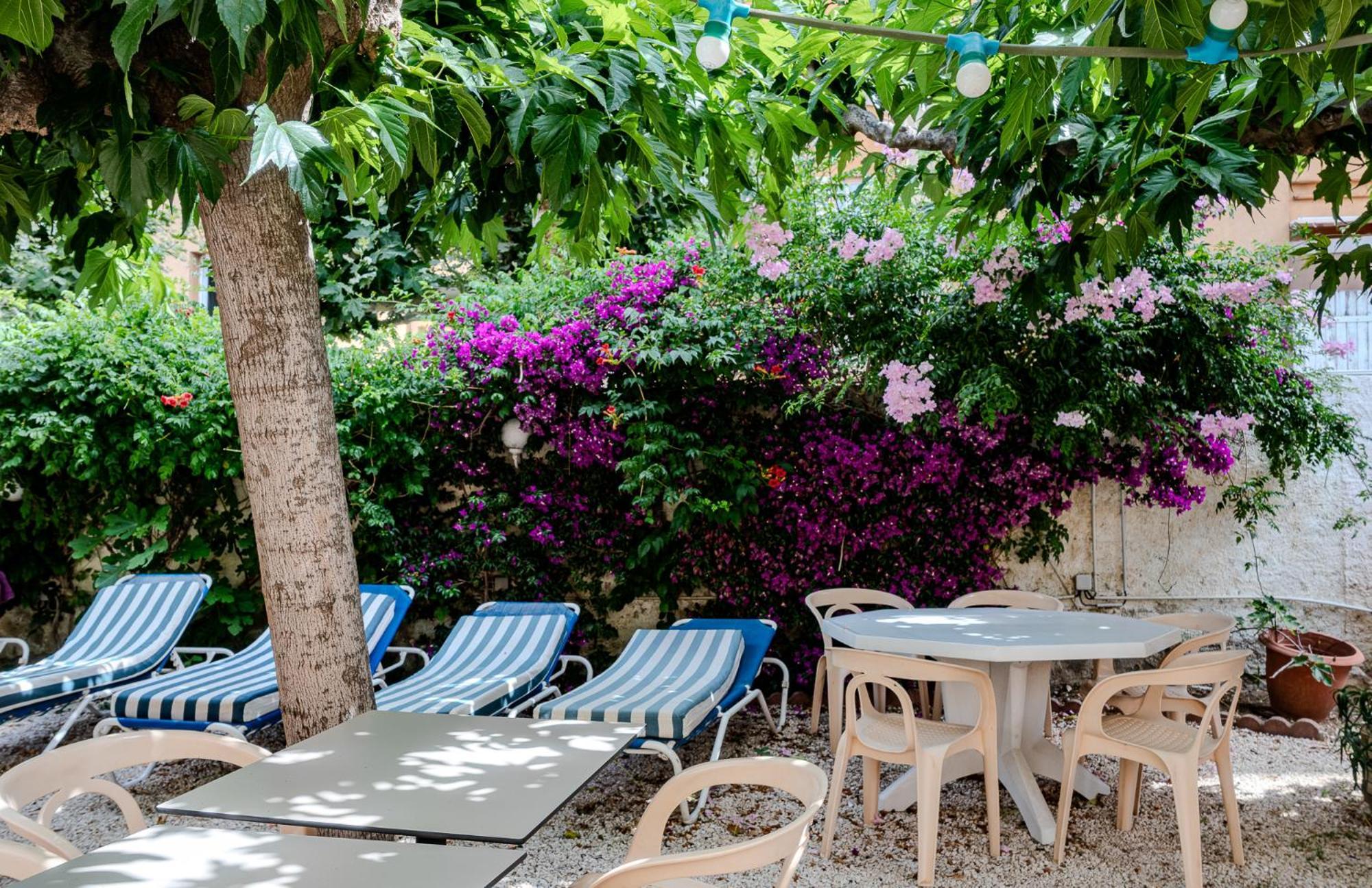 Hotel Beau Rivage Le Lavandou Kültér fotó
