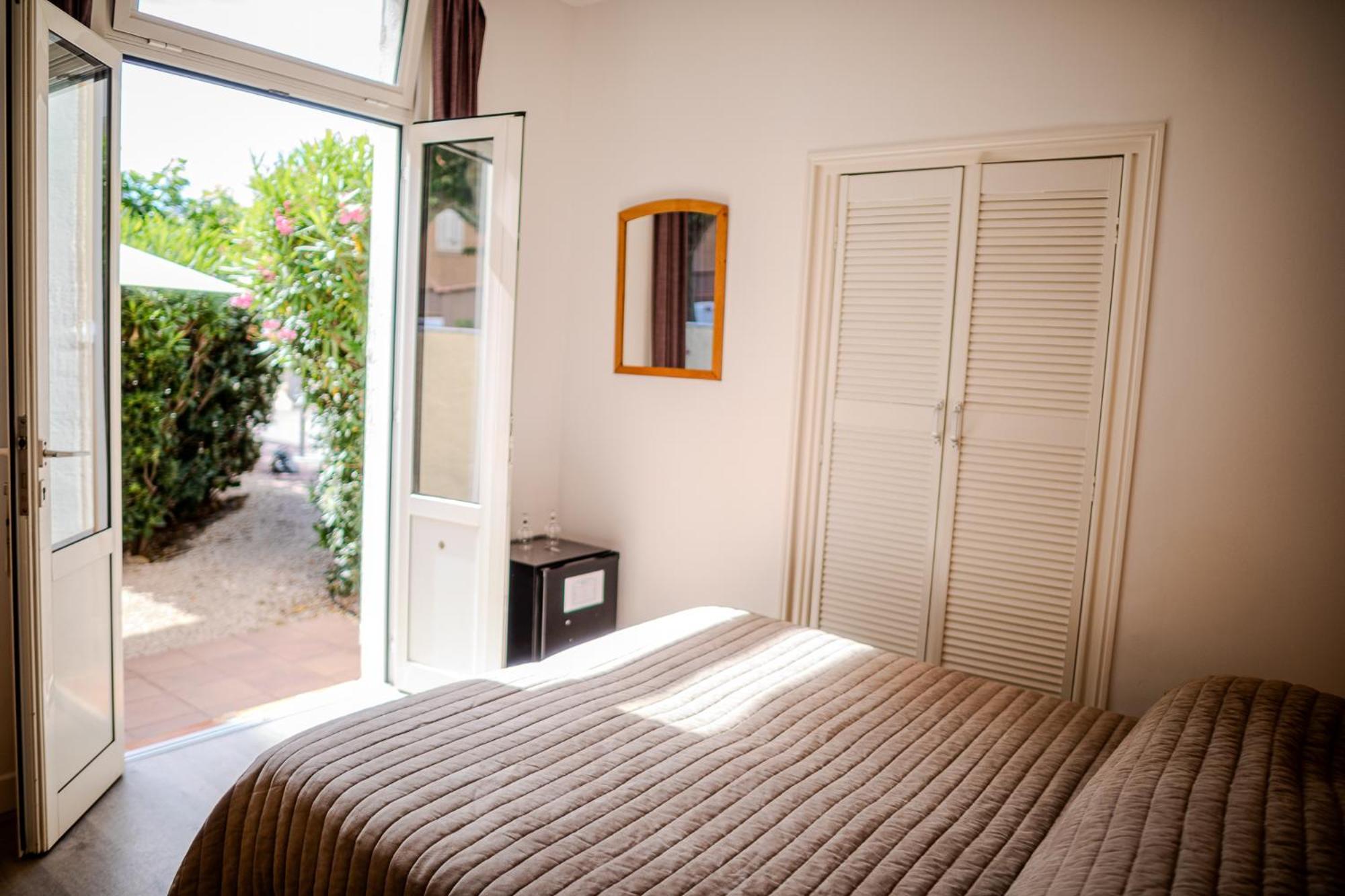 Hotel Beau Rivage Le Lavandou Kültér fotó