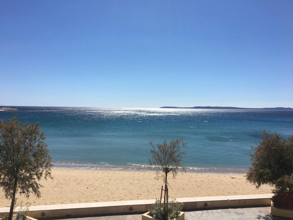 Hotel Beau Rivage Le Lavandou Kültér fotó